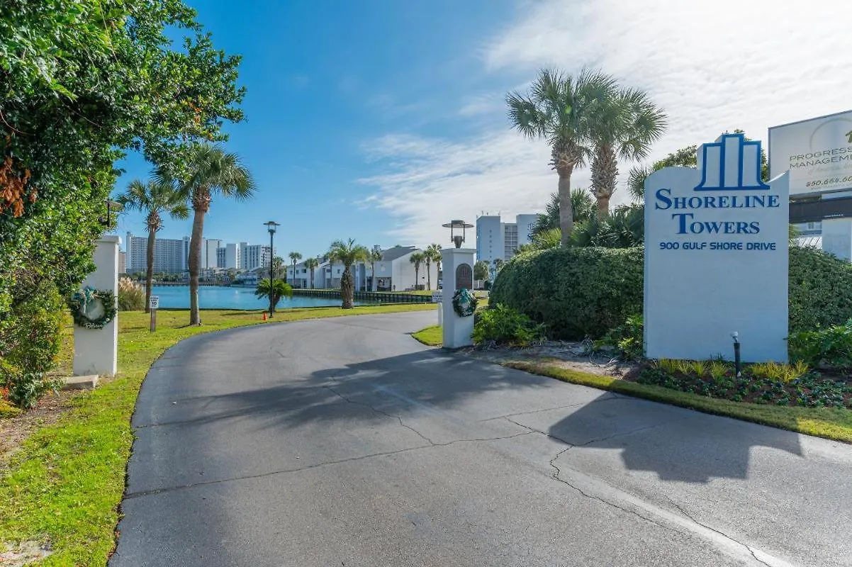 2111 - Shoreline Towers Unit Upgraded Condo- Free Beach Setup! Destin Holiday home