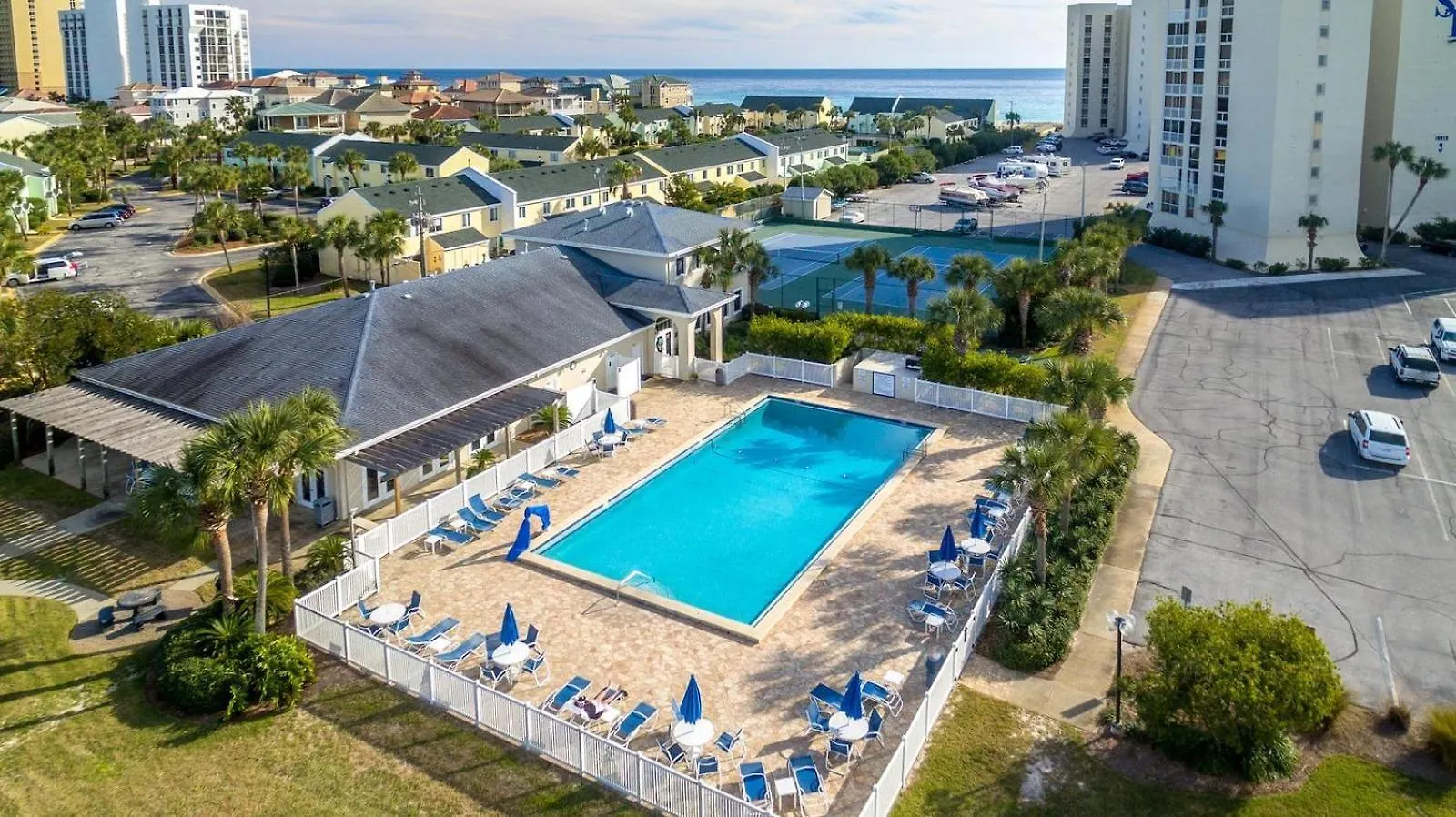 Holiday home 2111 - Shoreline Towers Unit Upgraded Condo- Free Beach Setup! Destin