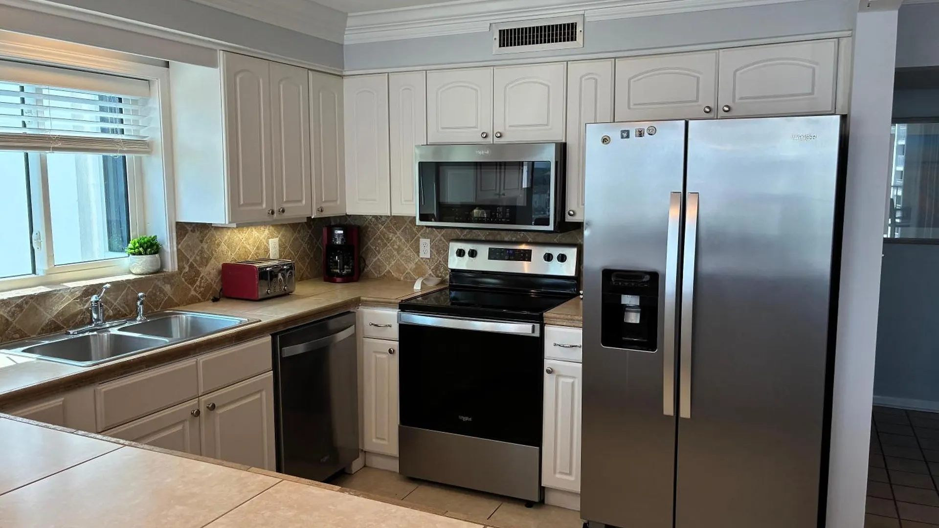 Holiday home 2111 - Shoreline Towers Unit Upgraded Condo- Free Beach Setup! Destin